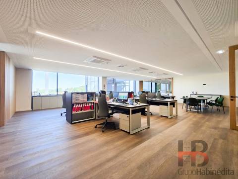 Escritório  Arrendamento em Sandim, Olival, Lever e Crestuma,Vila Nova de Gaia