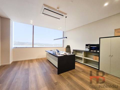 Escritório  Arrendamento em Sandim, Olival, Lever e Crestuma,Vila Nova de Gaia