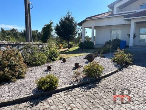 Moradia T5 Venda em São Vicente de Lafões,Oliveira de Frades