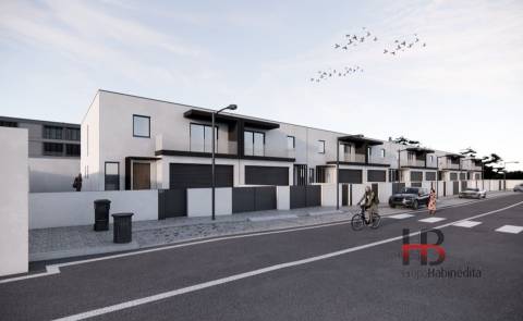 Moradia em Banda T3 Venda em Santa Maria da Feira, Travanca, Sanfins e Espargo,Santa Maria da Feira