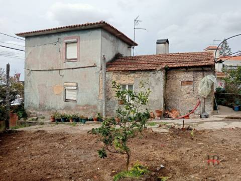 Moradia Isolada T4 Venda em Rio Meão,Santa Maria da Feira