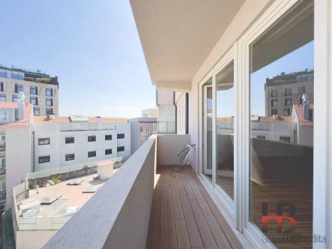 Apartamento T1 com Varanda à Venda na Baixa do Porto | Elegância e Modernidade