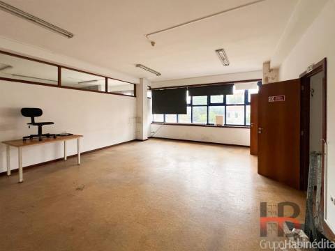 Escritório  Venda em Gondomar (São Cosme), Valbom e Jovim,Gondomar