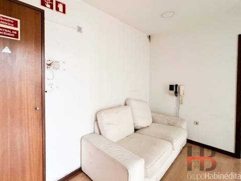 Escritório  Venda em Gondomar (São Cosme), Valbom e Jovim,Gondomar