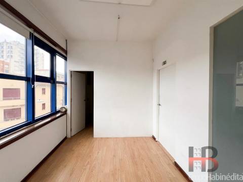 Escritório  Venda em Gondomar (São Cosme), Valbom e Jovim,Gondomar