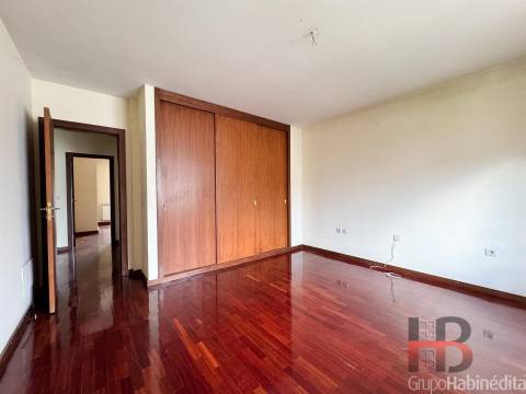 Moradia Geminada T4+1 DUPLEX Venda em Campanhã,Porto