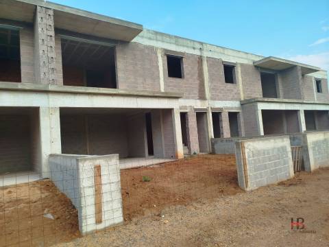 Moradia em Banda T3 Venda em Santa Maria da Feira, Travanca, Sanfins e Espargo,Santa Maria da Feira