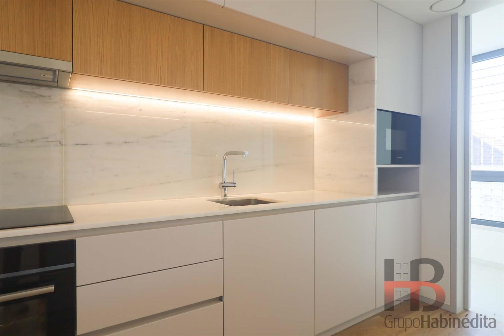 Novo Edifício no Bonfim, de T1 a T3 – Conclusão Fevereiro de  2025