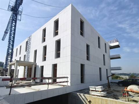 Apartamento T2 Exclusivo | Marina do Freixo | Design Sofisticado