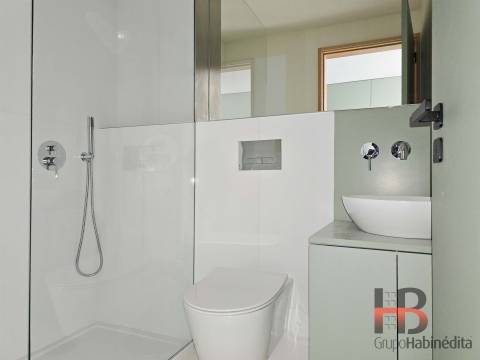 Apartamento T3. Cobertura. Boavista.