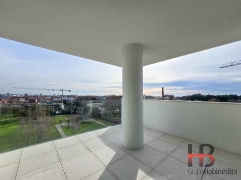 T4 de Luxo no Natura – Jardins da Efanor &#124; Último Piso com Terraço