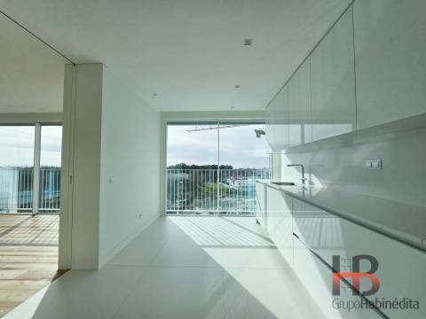 T4 de Luxo no Natura – Jardins da Efanor &#124; Último Piso com Terraço