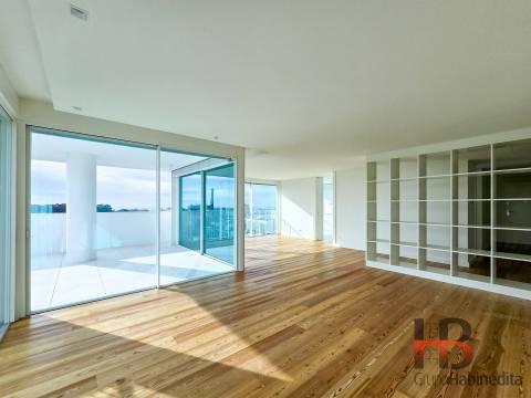 T4 de Luxo no Natura – Jardins da Efanor &#124; Último Piso com Terraço