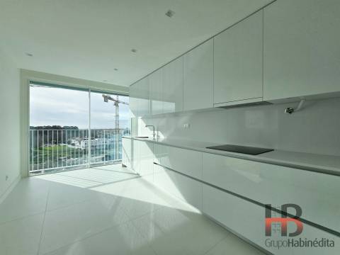 T4 de Luxo no Natura – Jardins da Efanor &#124; Último Piso com Terraço