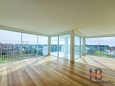 T4 de Luxo no Natura – Jardins da Efanor &#124; Último Piso com Terraço