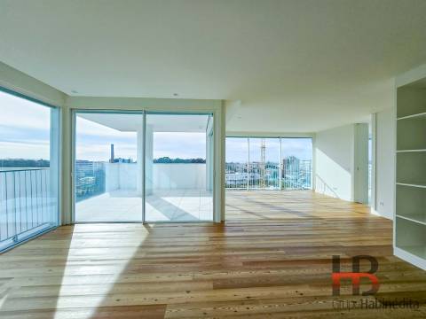 T4 de Luxo no Natura – Jardins da Efanor &#124; Último Piso com Terraço