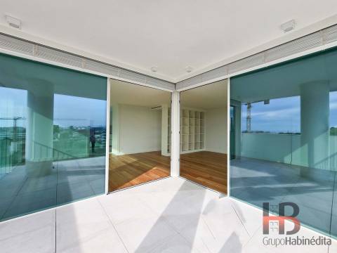 T4 de Luxo no Natura – Jardins da Efanor | Último Piso com Terraço