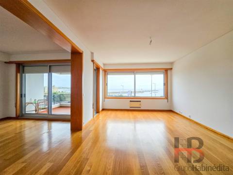 Apartamento T3 Arrendamento em Aldoar, Foz do Douro e Nevogilde,Porto