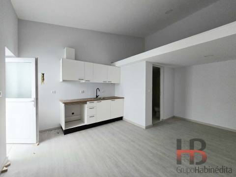 Moradia em Banda T1 Venda em Cedofeita, Santo Ildefonso, Sé, Miragaia, São Nicolau e Vitória,Porto