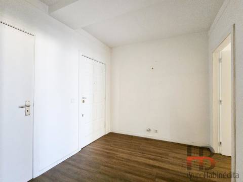 Apartamento T4 Venda em Lordelo do Ouro e Massarelos,Porto