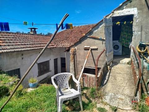 Moradia para Restaurar T5 Venda em Vila de Cucujães,Oliveira de Azeméis
