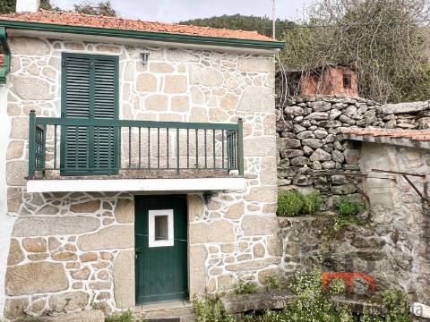 Moradia Rústica T5 Venda em Valadares,São Pedro do Sul