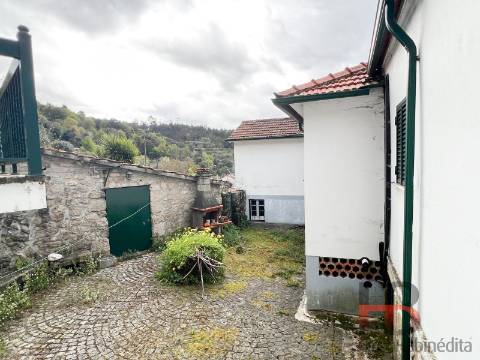 Moradia Rústica T5 Venda em Valadares,São Pedro do Sul