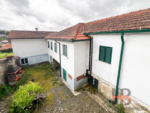 Moradia Rústica T5 Venda em Valadares,São Pedro do Sul