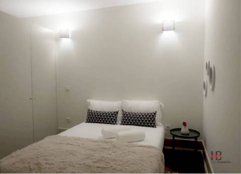 Apartamento T0+1 com Jardim e Logradouro no Centro do Porto