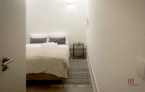 Apartamento T0+1 com Jardim e Logradouro no Centro do Porto