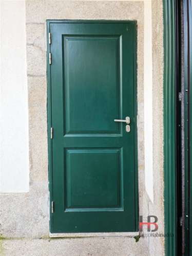 Apartamento T0+1 com Jardim e Logradouro no Centro do Porto