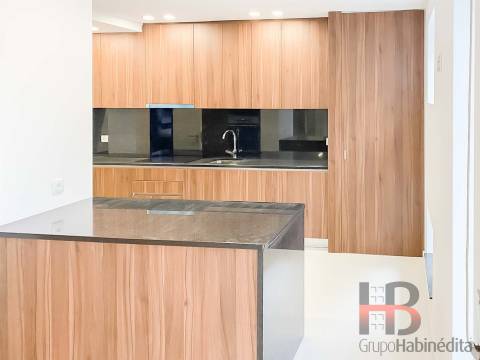 Apartamento T4 Venda em Cedofeita, Santo Ildefonso, Sé, Miragaia, São Nicolau e Vitória,Porto