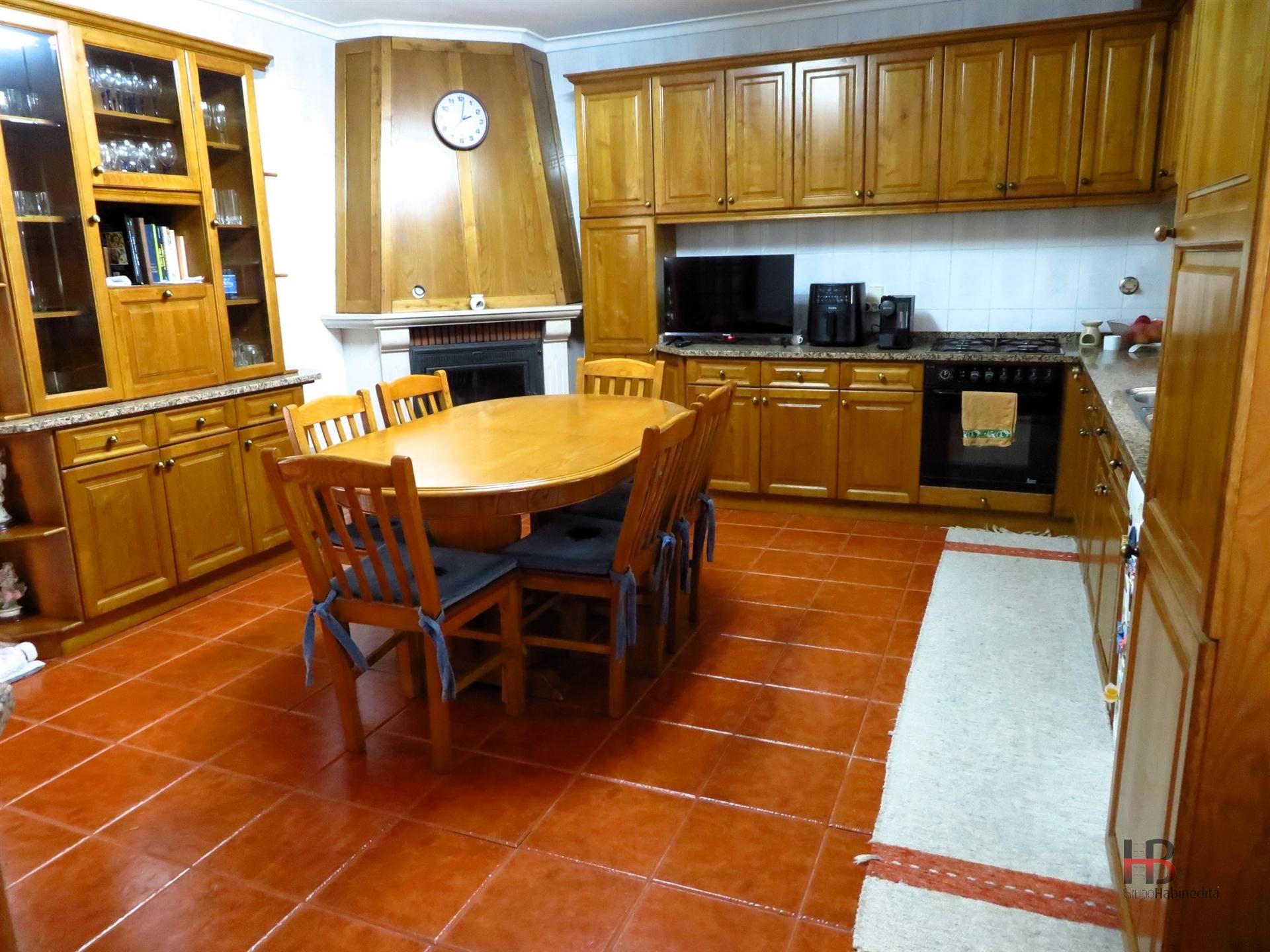Moradia Geminada T3+1 Venda em Cesar,Oliveira de Azeméis