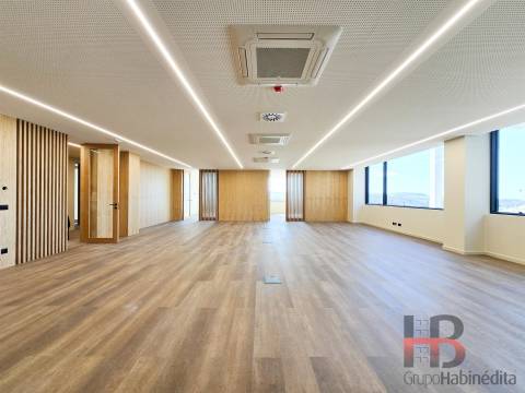 Escritório  Arrendamento em Sandim, Olival, Lever e Crestuma,Vila Nova de Gaia