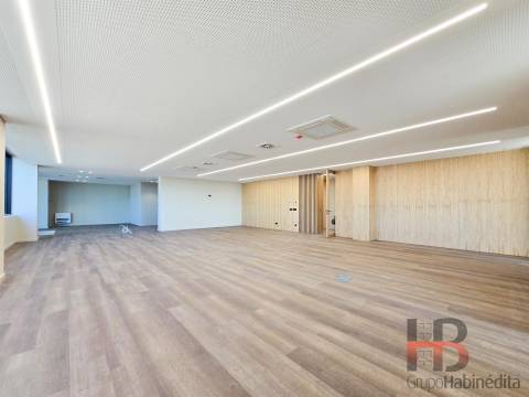 Escritório  Arrendamento em Sandim, Olival, Lever e Crestuma,Vila Nova de Gaia