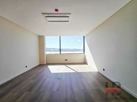 Escritório  Arrendamento em Sandim, Olival, Lever e Crestuma,Vila Nova de Gaia