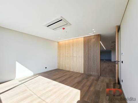 Escritório  Arrendamento em Sandim, Olival, Lever e Crestuma,Vila Nova de Gaia