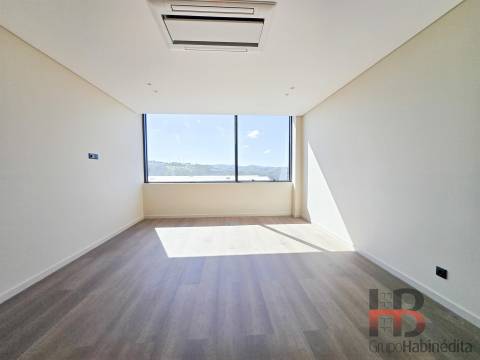 Escritório  Arrendamento em Sandim, Olival, Lever e Crestuma,Vila Nova de Gaia