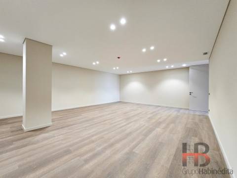 Escritório  Arrendamento em Sandim, Olival, Lever e Crestuma,Vila Nova de Gaia