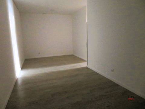 Loja  Arrendamento em Santa Maria da Feira, Travanca, Sanfins e Espargo,Santa Maria da Feira