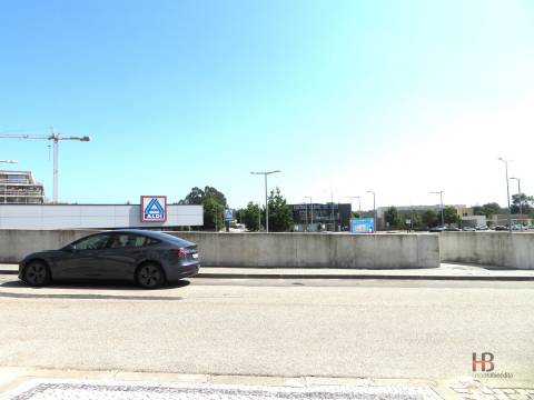 Loja  Arrendamento em Santa Maria da Feira, Travanca, Sanfins e Espargo,Santa Maria da Feira