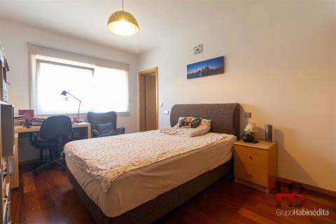 Apartamento T4 Arrendamento em Aldoar, Foz do Douro e Nevogilde,Porto