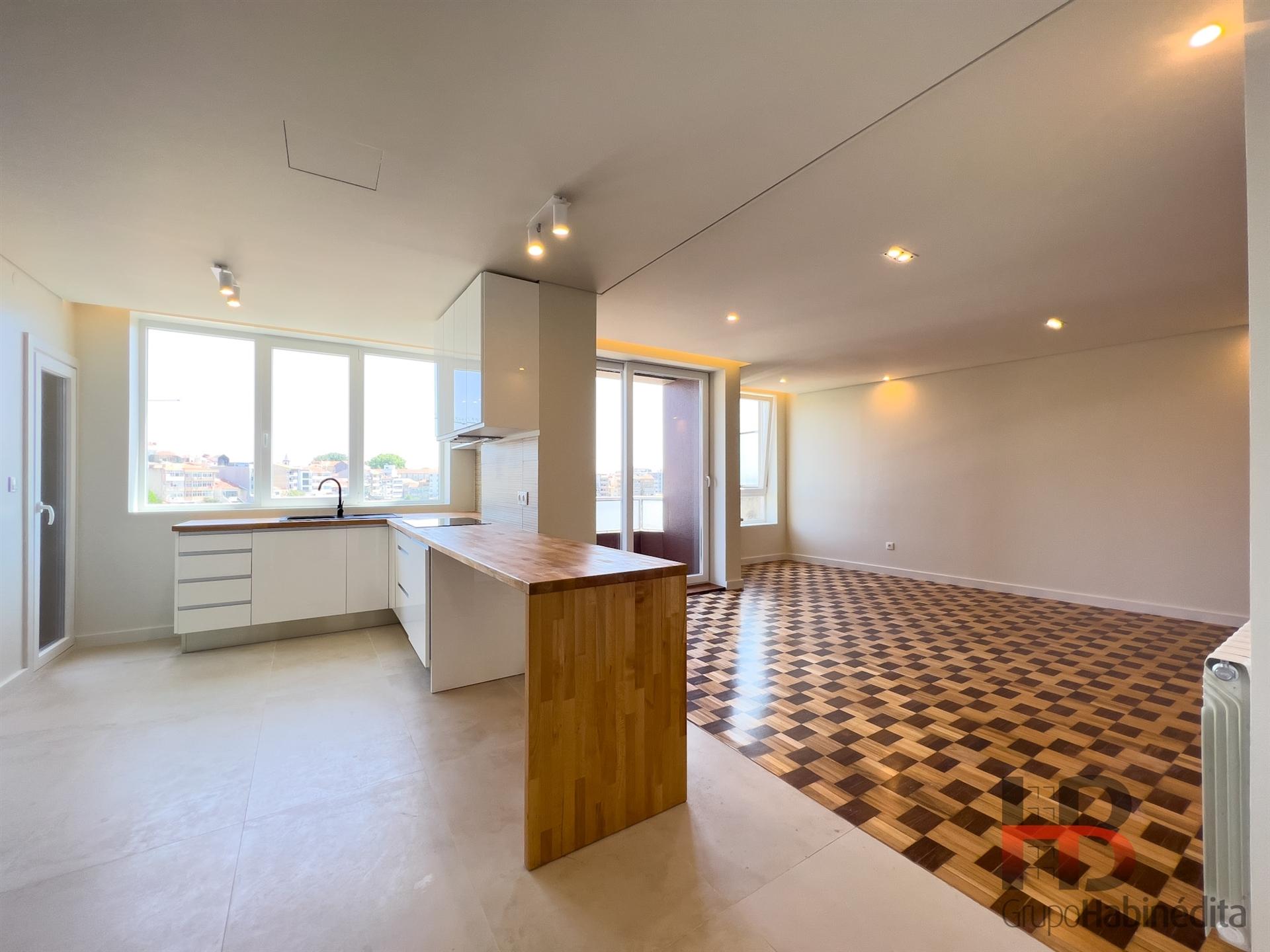 Apartamento T5 Arrendamento em Bonfim,Porto