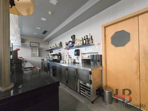 Restaurante  Trespasse em Bougado (São Martinho e Santiago),Trofa