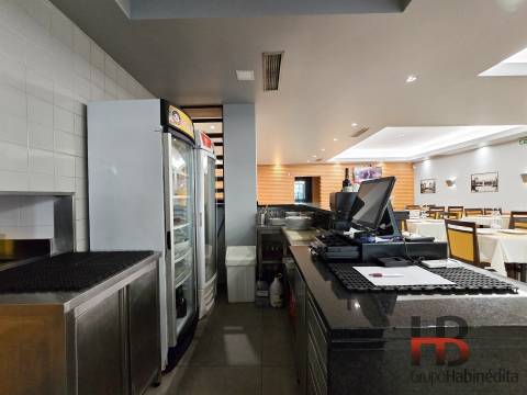 Restaurante  Trespasse em Bougado (São Martinho e Santiago),Trofa