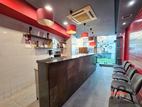 Restaurante  Trespasse em Bougado (São Martinho e Santiago),Trofa