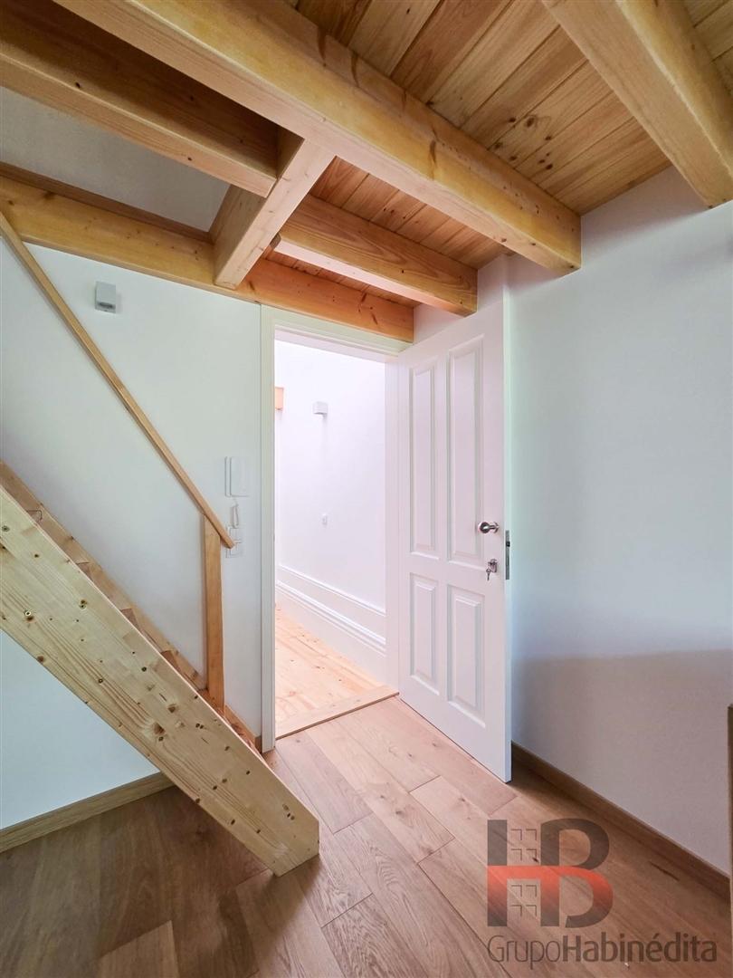 Apartamento T1 DUPLEX Arrendamento em Bonfim,Porto