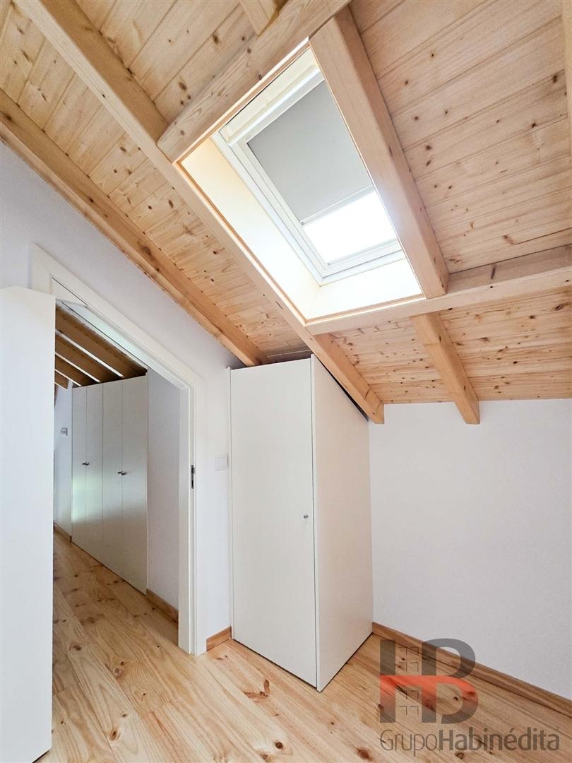 Apartamento T1 DUPLEX Arrendamento em Bonfim,Porto