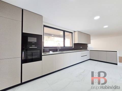 Moradia T4 Venda em Madalena,Vila Nova de Gaia