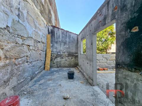 Estúdio no Porto com jardim privativo.